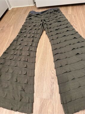 ivy jane Olive Layered Wide-Leg Pants